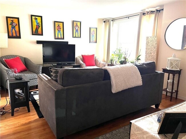 Building Photo - 58 Vale Ave