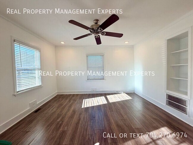 Building Photo - 903 Michigan St