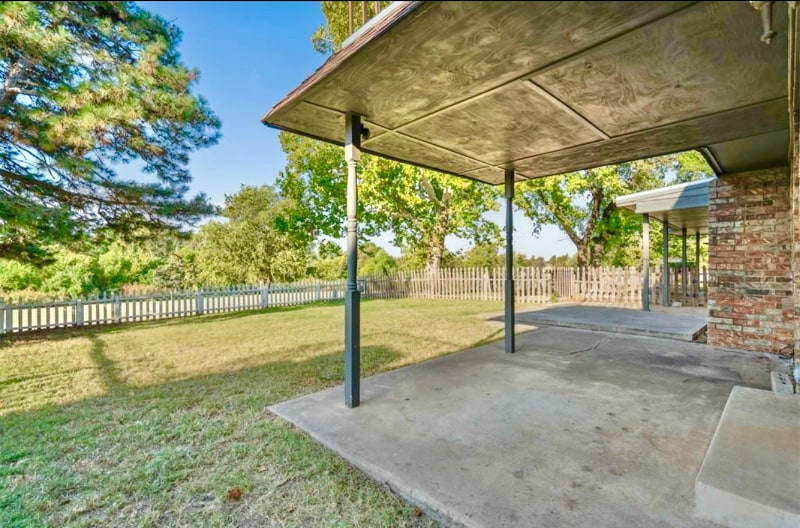 Building Photo - 12025 Ashford Dr