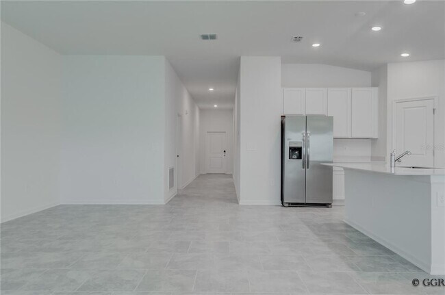 Building Photo - 5005 Worchester Dr