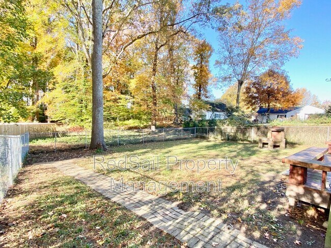 Building Photo - 773 Childress Dr