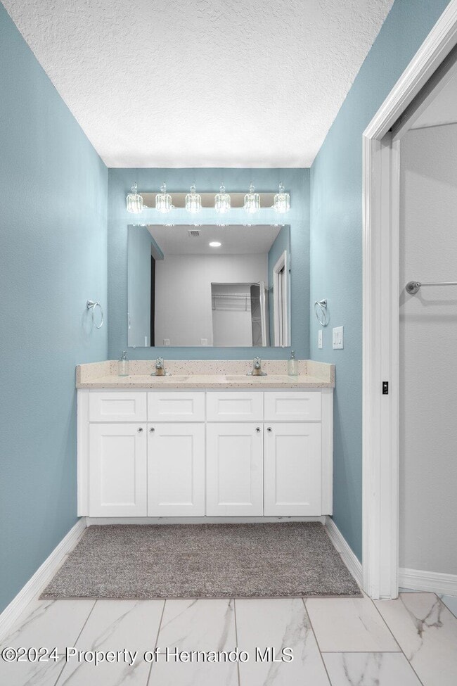 Building Photo - 7001 Griffin Rd