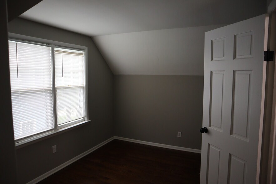 Building Photo - 1316 Studer Ave
