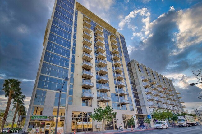 Building Photo - 353 E Bonneville Ave