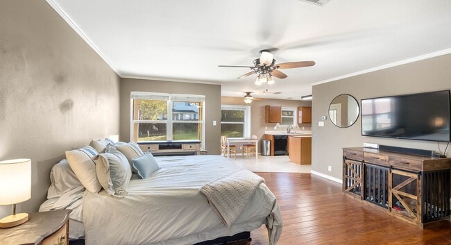 Building Photo - 638 Coral Harbor