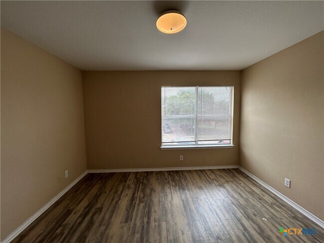 Building Photo - 381 Copper Path Dr