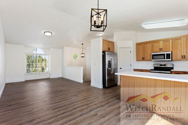 Building Photo - Beautiful Single-Family Home in Ogden