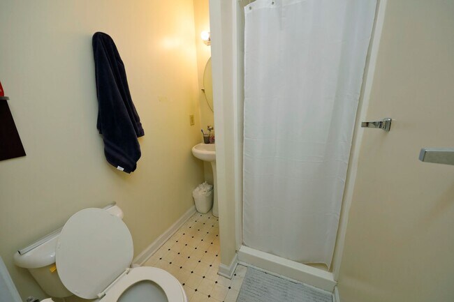 Building Photo - Great home in Chapel Hill!