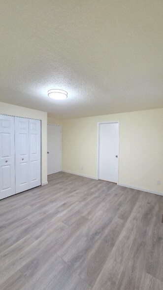 Building Photo - 13543 SW 64th Ave