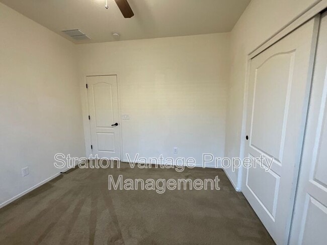 Building Photo - 3432 E Russell St