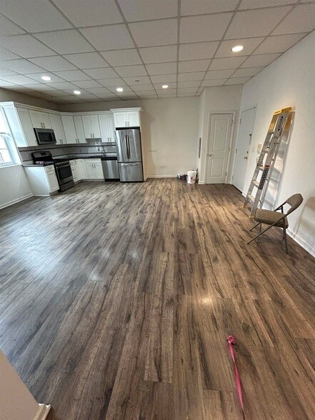 Building Photo - 61 Kansas St