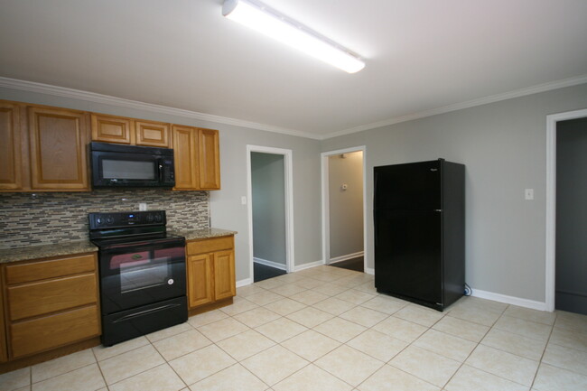 Building Photo - 3126 Las Animas Ave NW