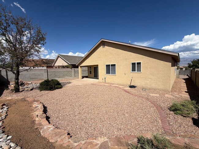 Building Photo - 10601 Rio Del Sole Ct NW