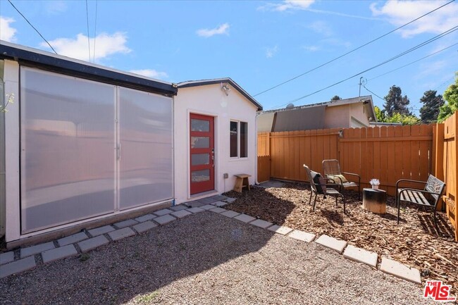 Building Photo - 5159 Inglewood Blvd