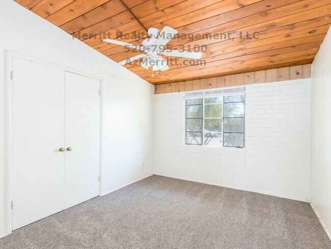 Building Photo - Perfect 3 bdrm 2 bath home in quiet centra...