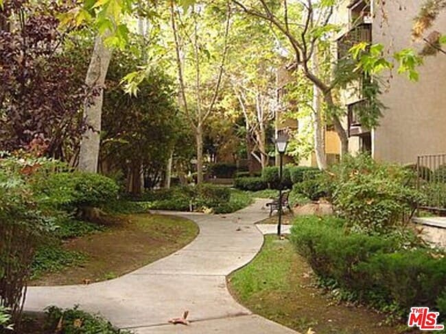 Building Photo - 4105 Summertime Ln