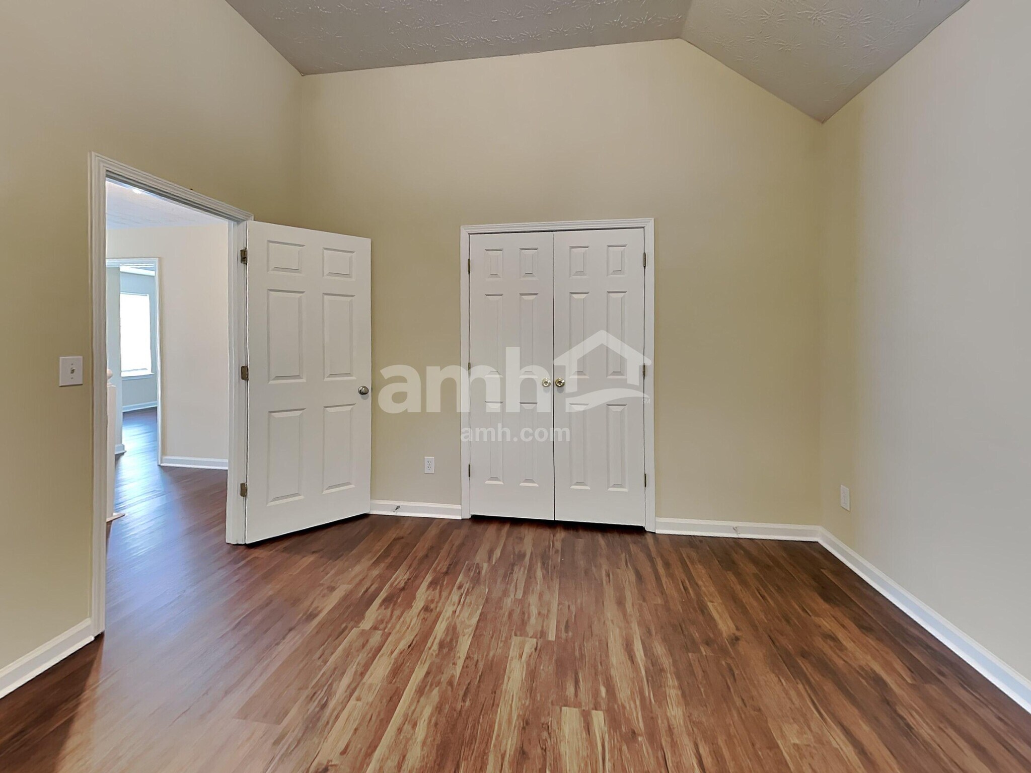 Building Photo - 233 Biltmore Way