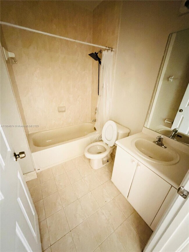 Building Photo - 2505 SE 14th Ave