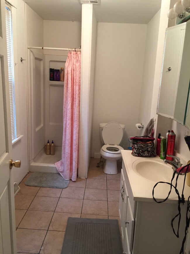 bathroom 1 - 803 W 20th St