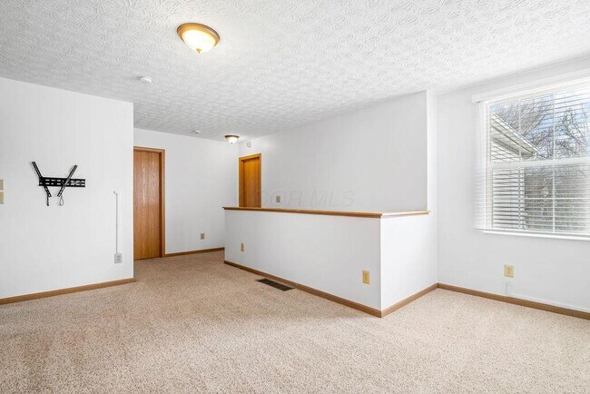 Building Photo - 2147 Shortcreek Rd