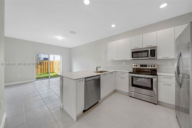 Building Photo - 12926 NW 23rd Pl