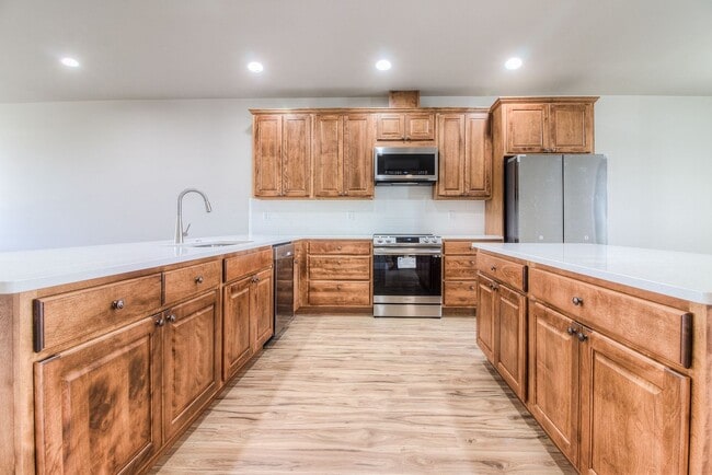 Building Photo - Gorgeous Home in West Valley