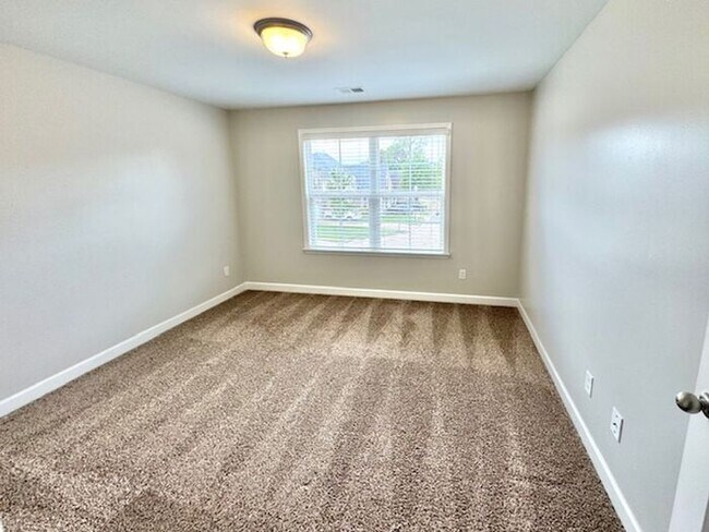 Building Photo - Now Leasing a 4 Bedroom 2.5 Bath Home In S...