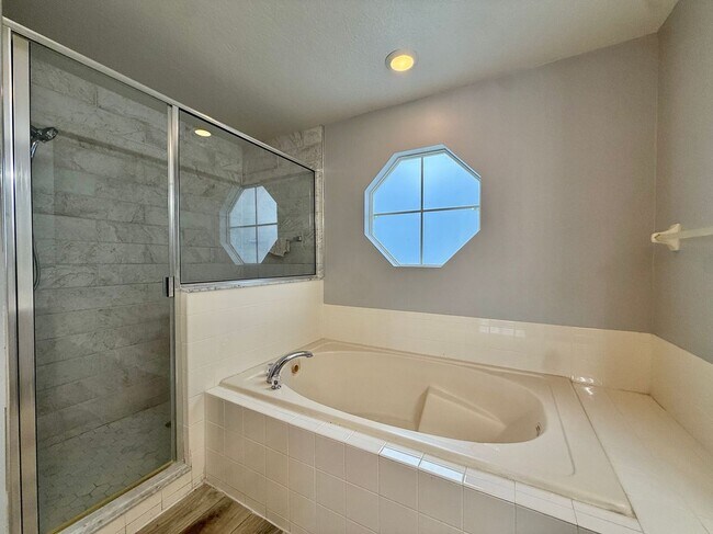 Building Photo - 677 Elbridge Dr