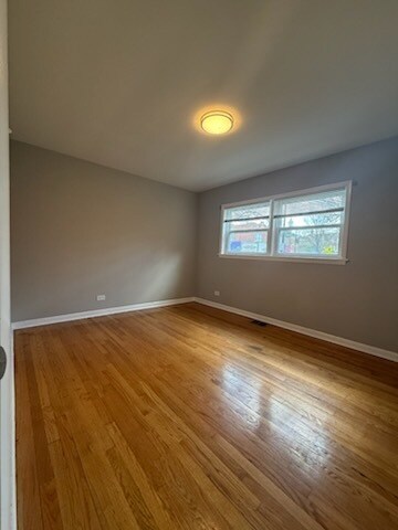 Building Photo - 5849 S Francisco Ave