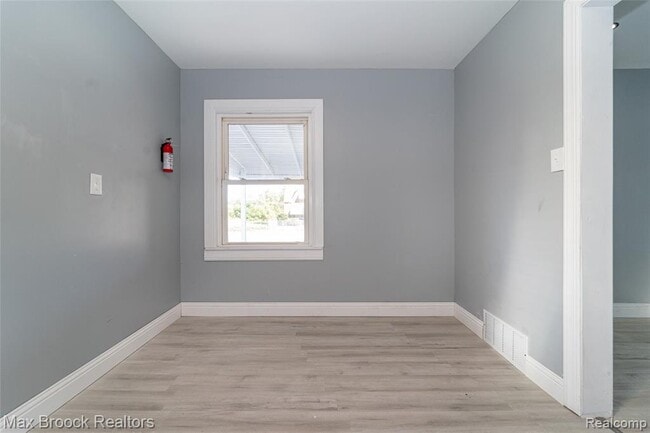 Building Photo - 9327 Schaefer Hwy