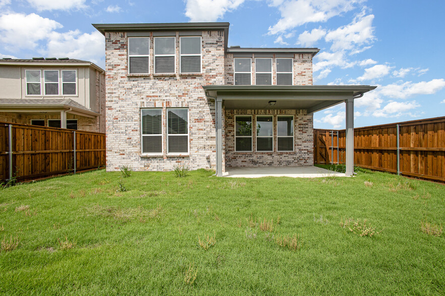 Building Photo - 345 Rosemoor Pl