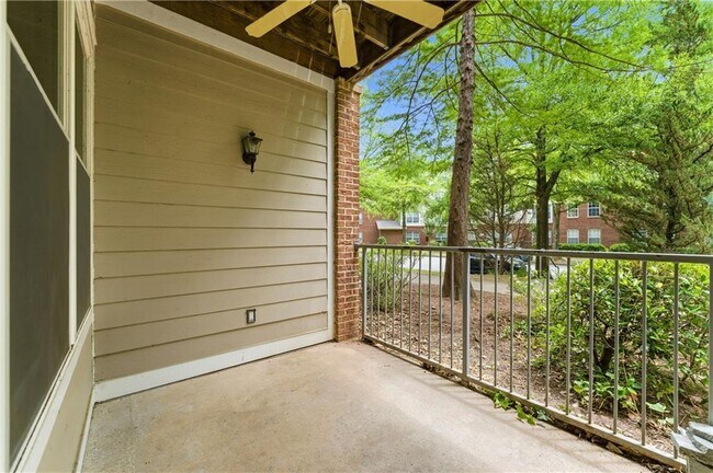 Building Photo - 245 Amal Dr SW