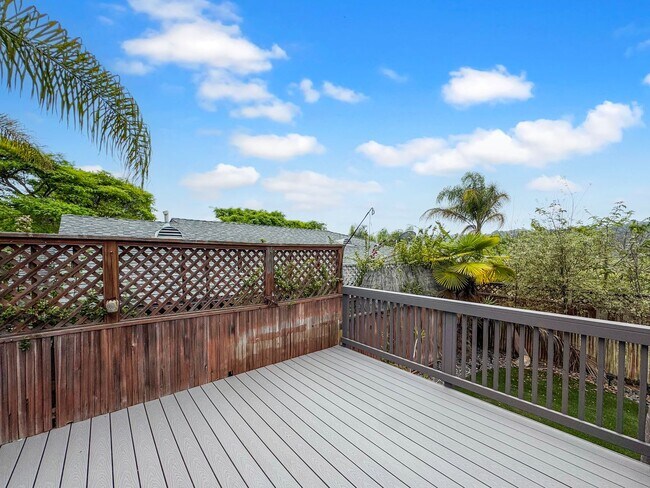 Building Photo - Stunning 3B/3BA House in Del Mar!