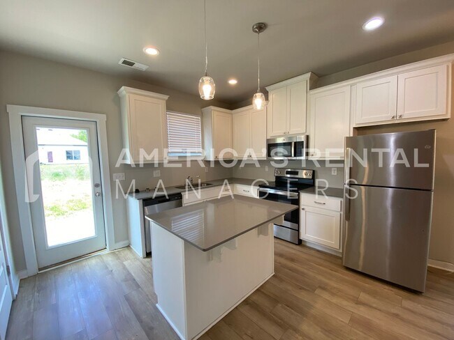 Building Photo - 102 Edisto Cir