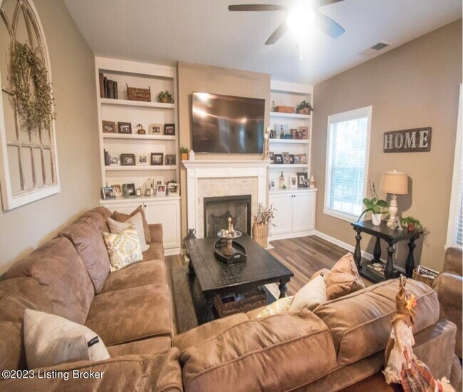 Building Photo - 1886 Carabiner Way