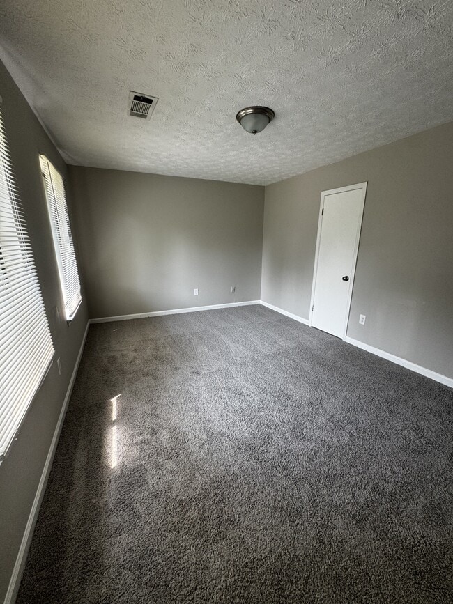 Building Photo - 5515 Caesars Way