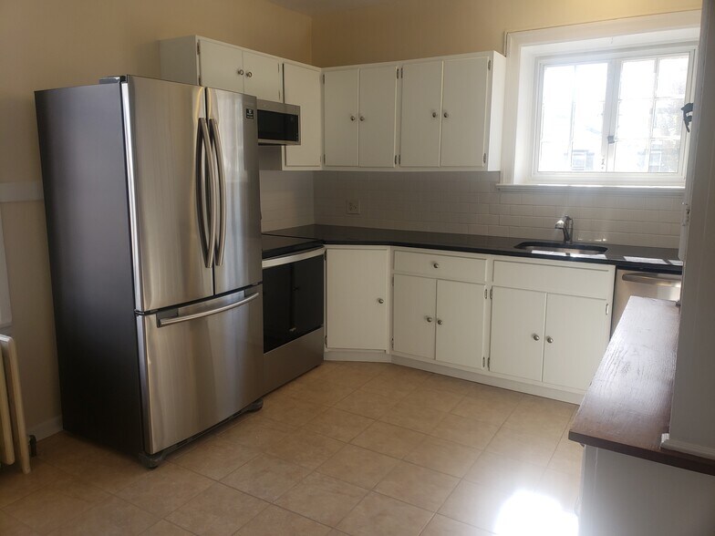 Building Photo - 7900 Germantown Ave