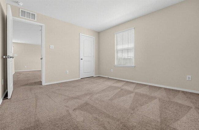 Building Photo - 400 Bedford Falls Ln