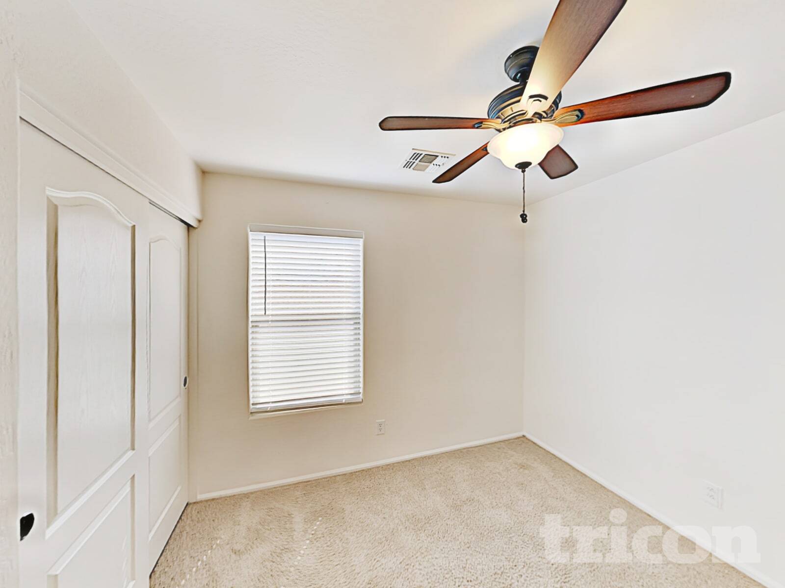 Building Photo - 1275 E Shari St