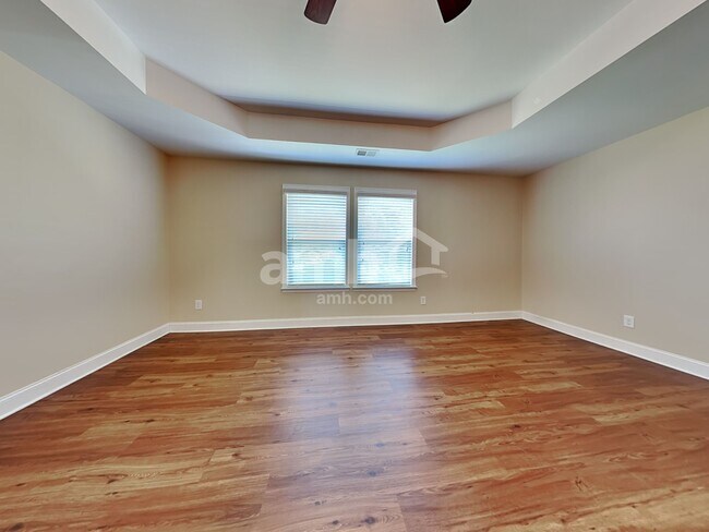 Building Photo - 1023 Monitor Ct