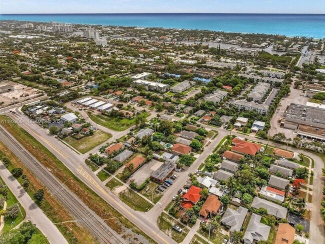 Building Photo - 107 Central Ave