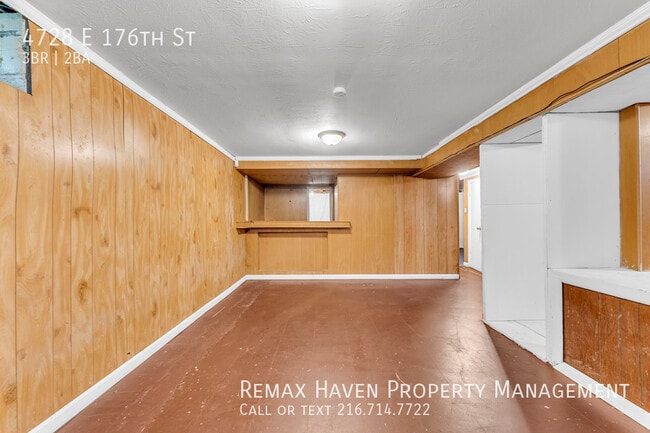 Building Photo - 4728 E 176th St