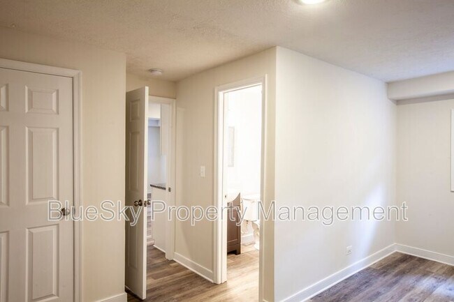 Building Photo - 614 Rock Creek Road