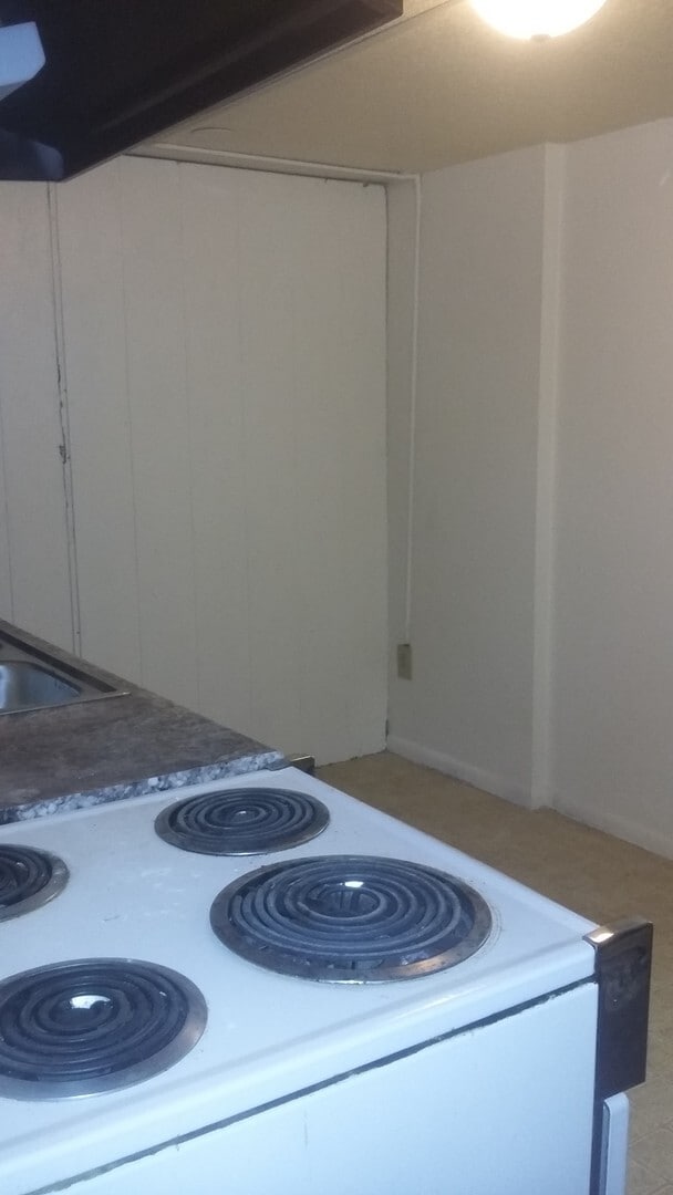 Building Photo - 1 bedroom apartment near PSNS