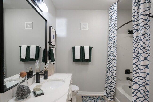 Building Photo - 4855 Magnolia Cove Dr