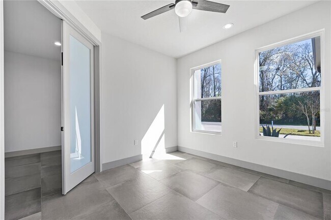 Building Photo - 11 Ethan Allen Dr