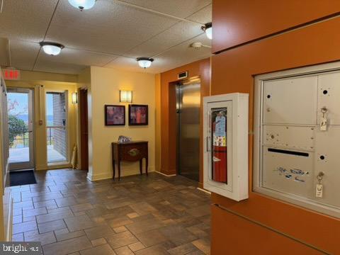 Building Photo - 75 S Reynolds St