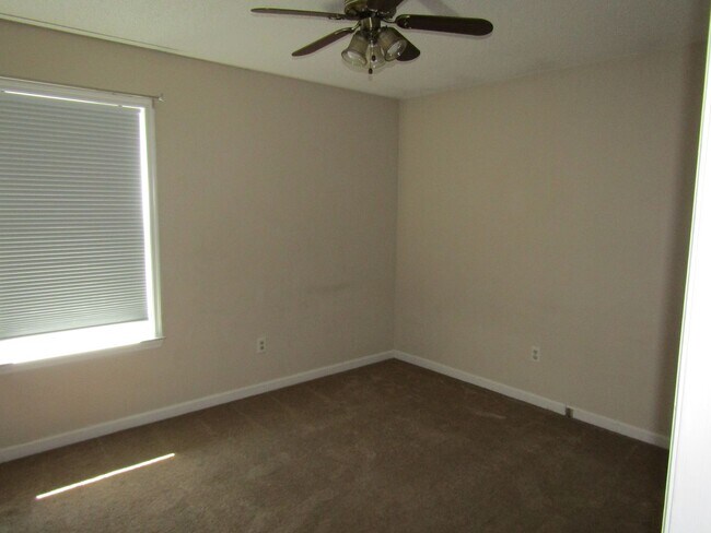 Building Photo - 1201 Desert Storm Dr