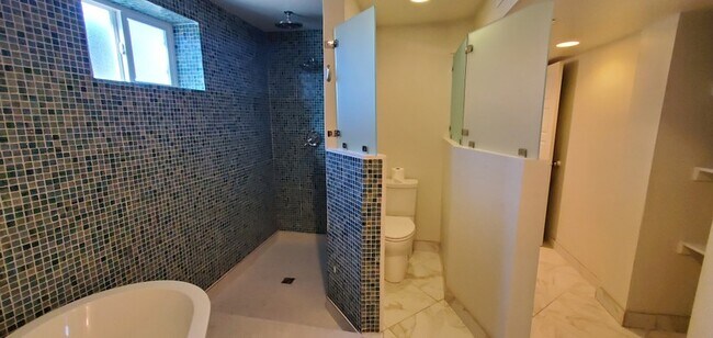 Building Photo - 2876 S 1100 E