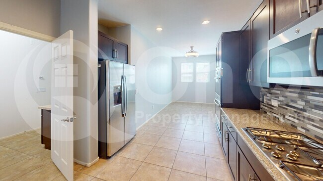 Building Photo - 7991 S Dolphin Way